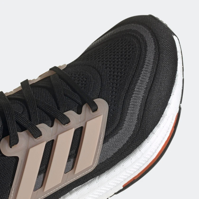 Adidas_Ultraboost_Light_Core_Black_Wonder_Taupe_Grey_Six_HQ6344_P6.jpg