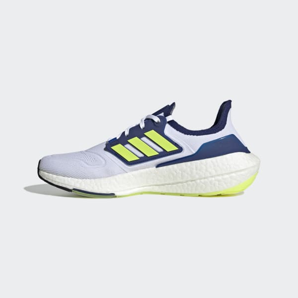 Ultraboost_22_Shoes_White_GX5466_06_standard.jpg