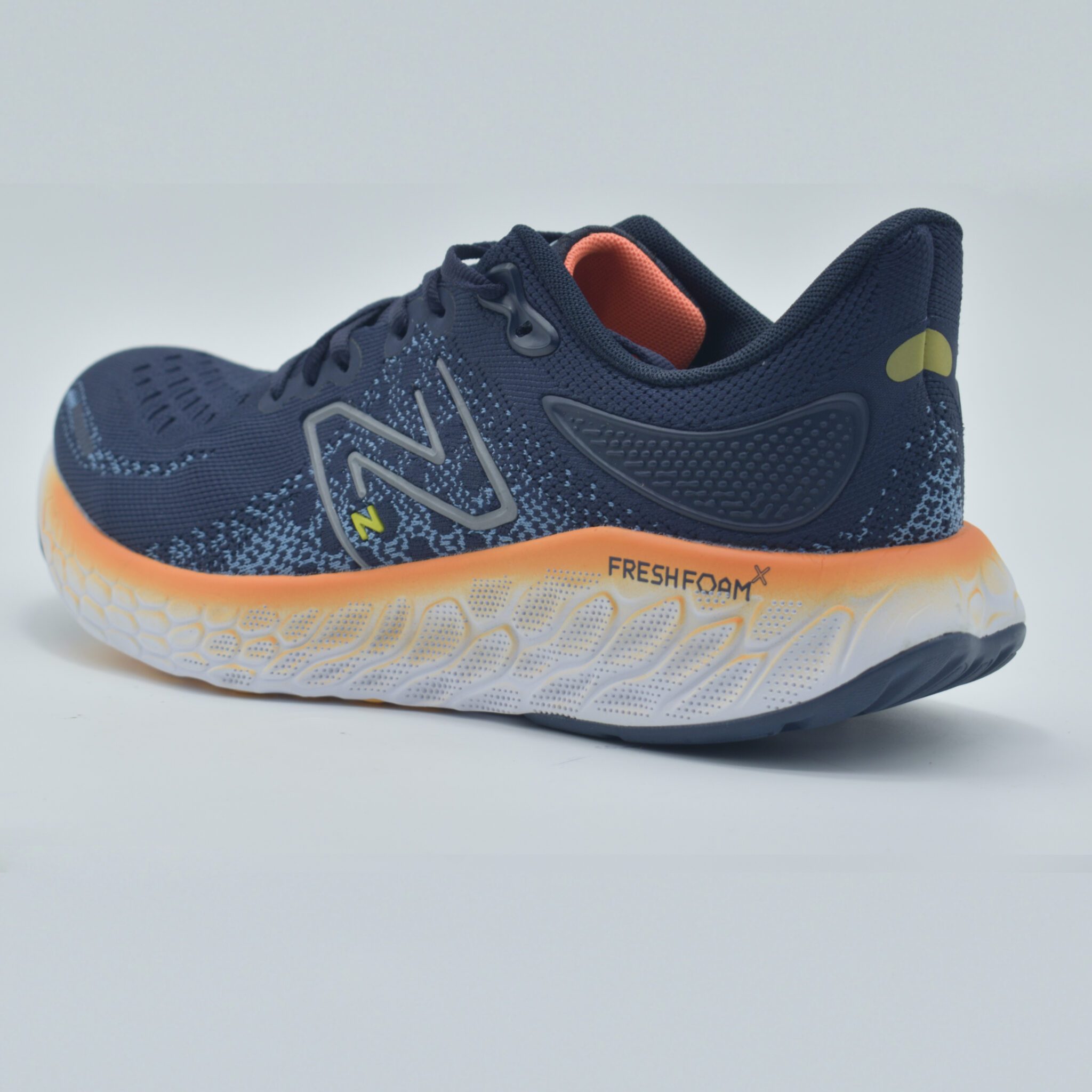 new-balance-navy-4.jpg