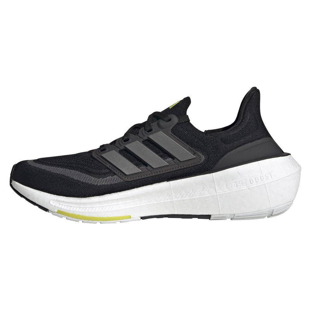 ultraboost-black-2.jpg